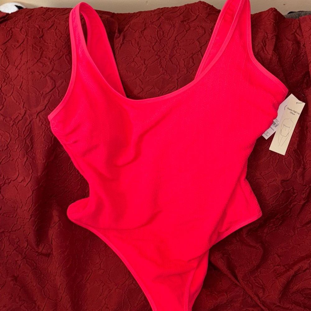 Vibrant One-Piece Swimsuit XXL NWT ⭐️